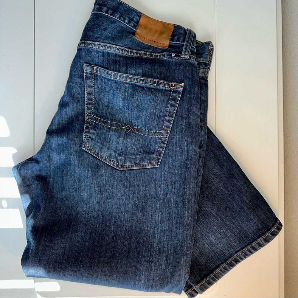 Lucked Brand 221 Original Straight 34W x 32L